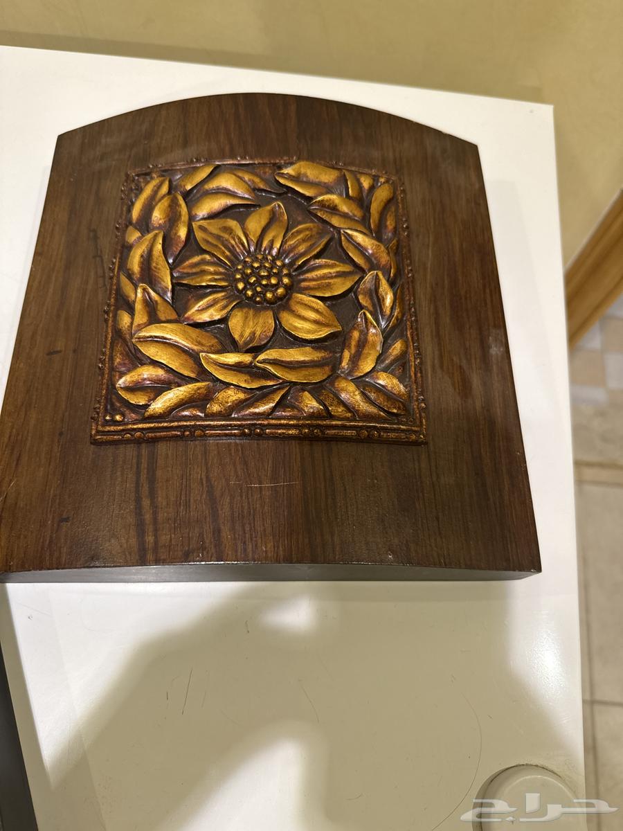 لوحه حائط للبيع اربع حبات اثنين جديد واثنان استعمال قليل64444607072387110