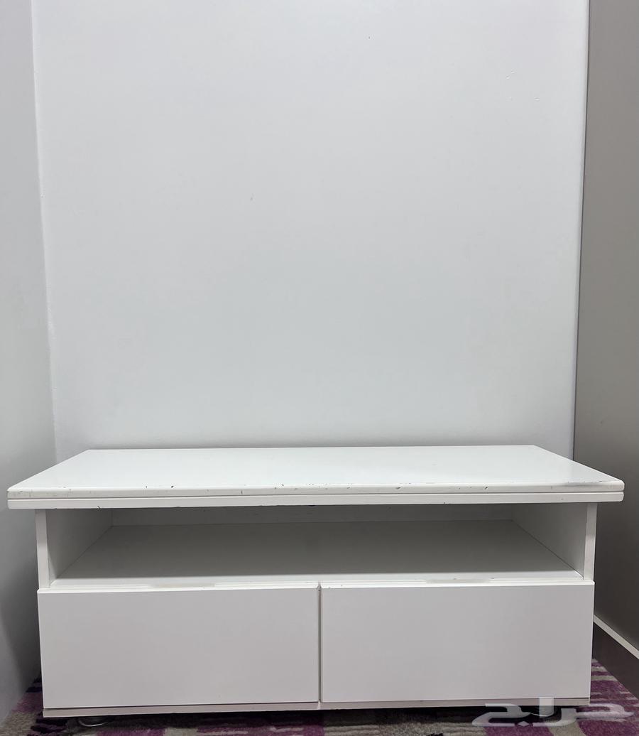 White TV table with two drawers in excellent condition except for very slight scratches hardly visible
and God willing we agree on the price64443209554306110