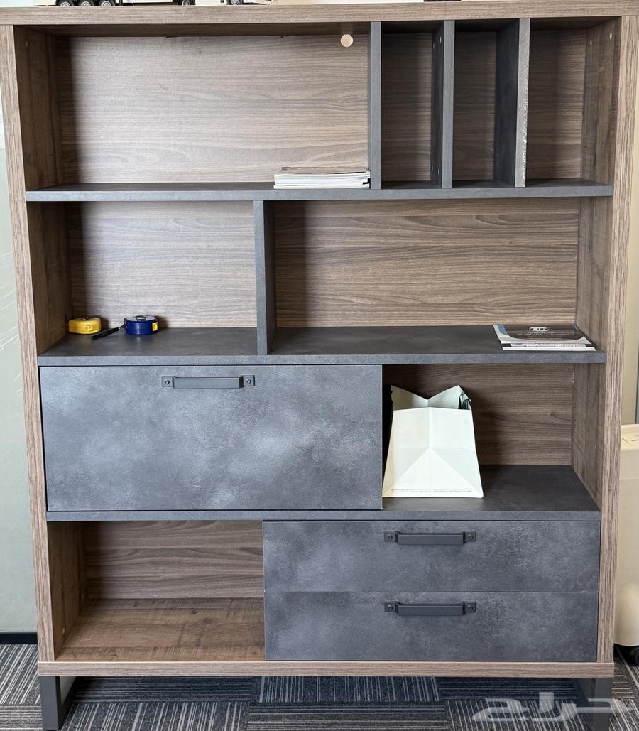 دولاب ارفف مكتب نظيف جدا للبيع64445431931011110