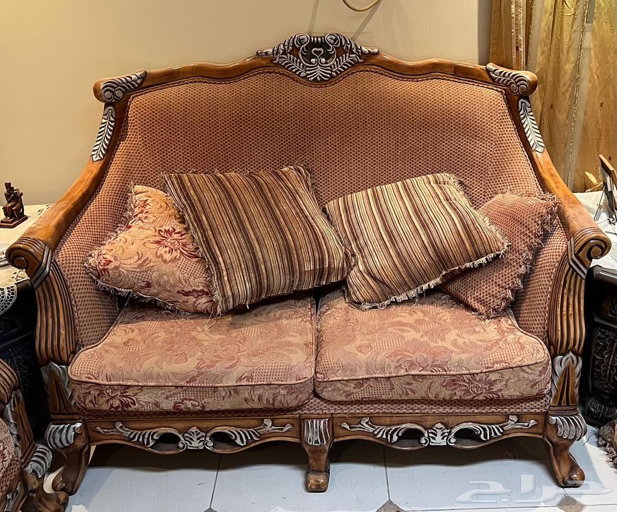 طقم كنب كلاسيكي مع ملحقاته64448620323073110