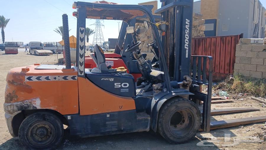 رافعه شوكيه خمسه طن للبيع دوسان 2012شرط بدي محركات64611467450371111