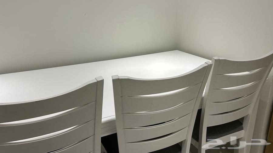 Dining table64449448794115112