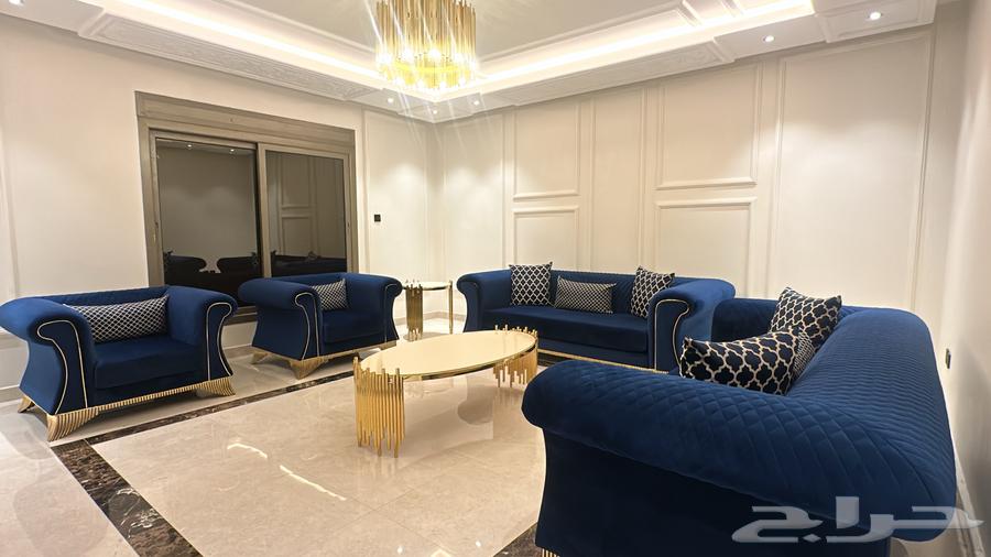 New sofa set never used with dining set from Casa Vicensa Jeddah Al Rawdah64442597538945110