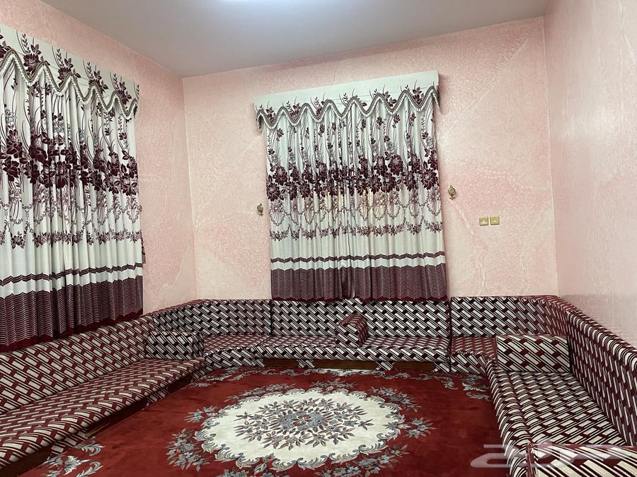 كنب بحالة جيدة64448726880642112