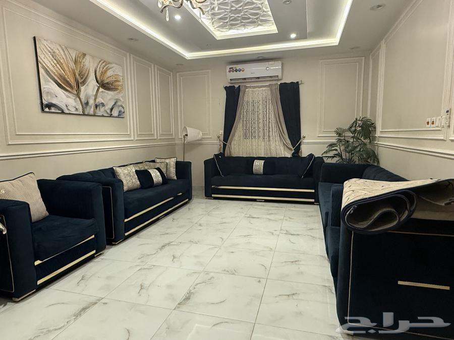 كنب صاله 5 قطع لسى جديد اللون كحلي64479745687681110