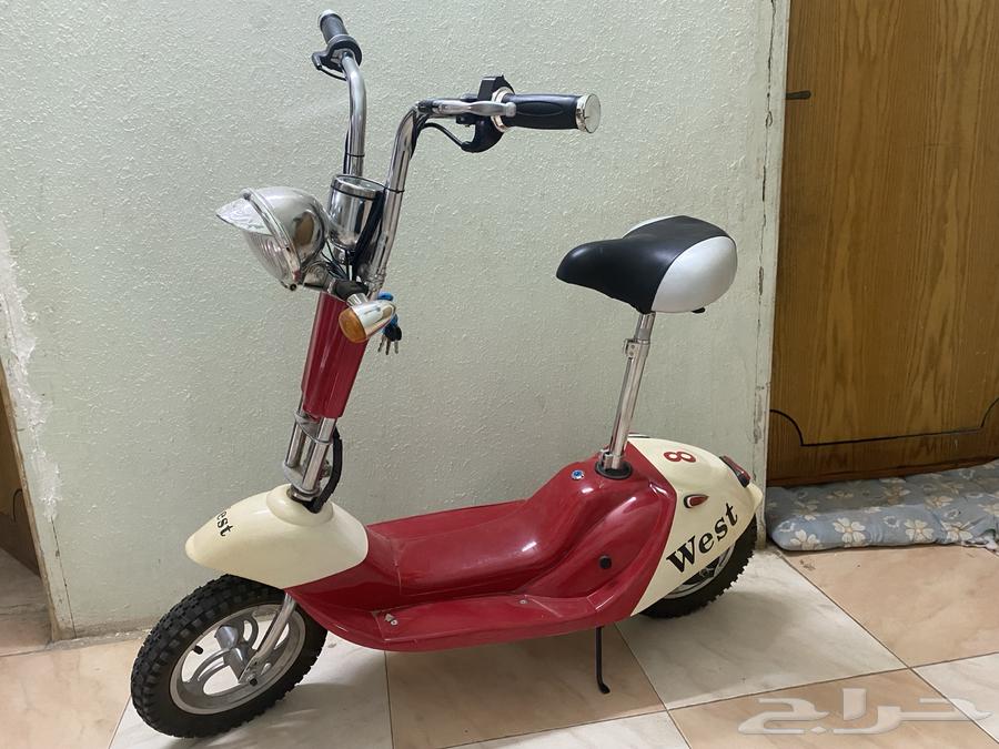 Selling a new scooter, the problem is that the battery came damaged with it64446829479682111