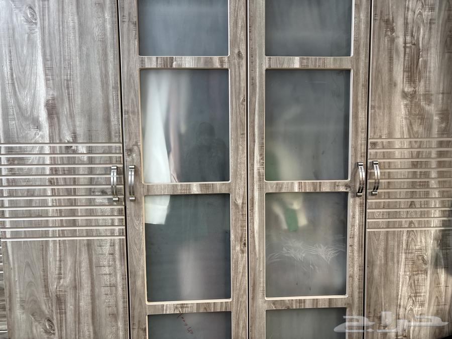 اثاث غرفة نوم ( دولاليب و تسريحه و كمدينه وسرير )64446284154369110