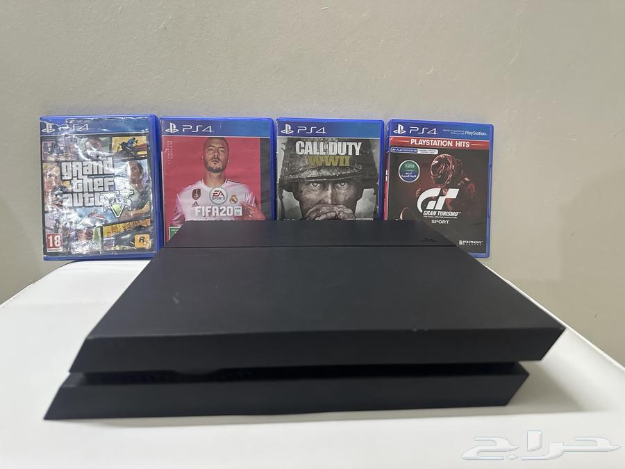 PlayStation 4 with four games and controller with Fortnite account64443317370627113