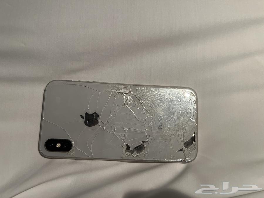 ايفون للبيع طافي له 6شهور ولا اعلم عنه شي64448566953219111