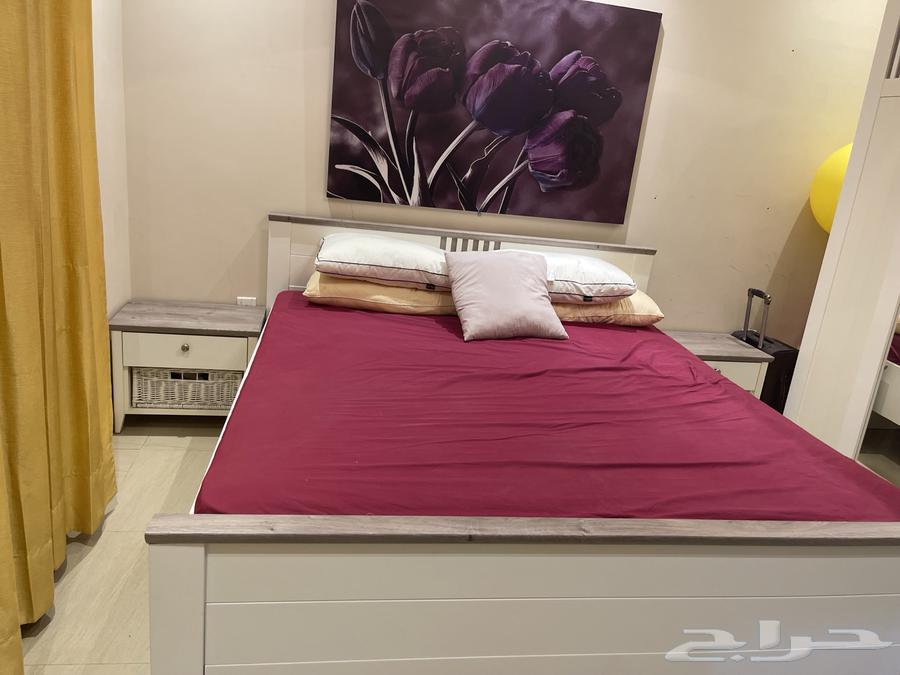 غرفة نوم شبه جديده64443990081026113