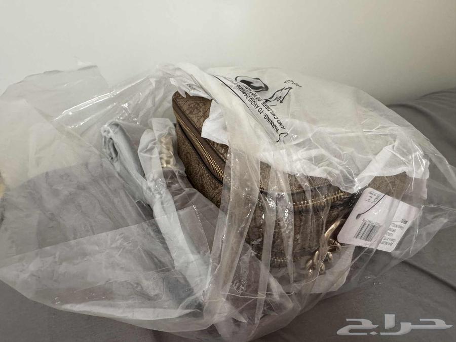 شنطه Guess جديدة للبيع اقل من سعر المعرض ب 200 ريال64446162368642113