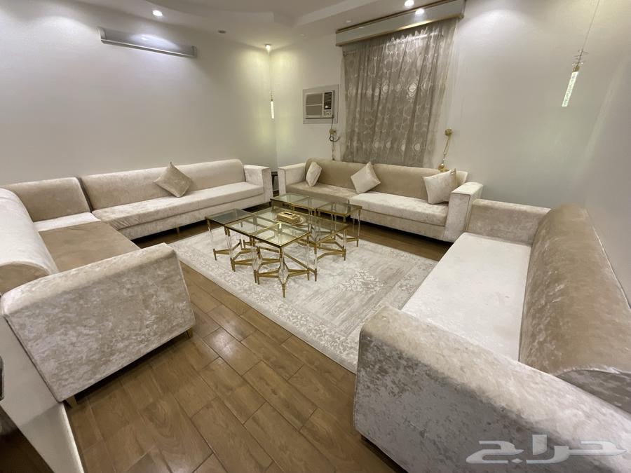 Sofa with tables and star64446243401859110