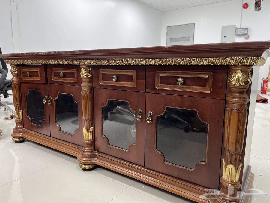 مكتب فاخر للبيع قابل للتفاوض64449047396097111