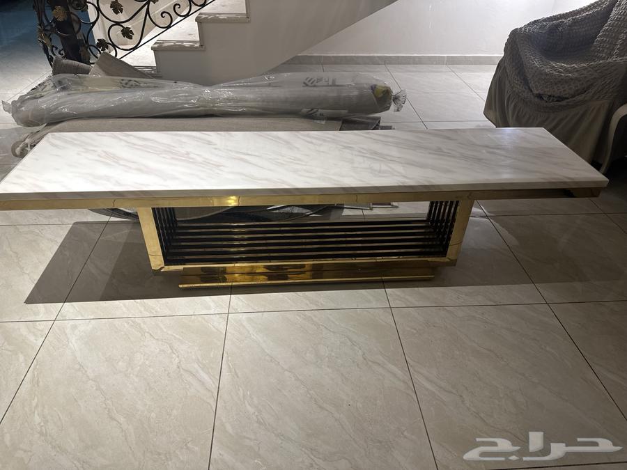 طاولة تيلفزيون64443668876546110