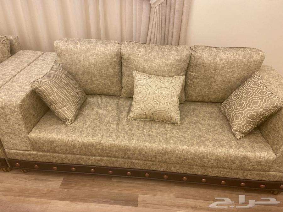 كمب مجلس خمس قطع نظيف الى حاب ياخذه يحي يشوفه64454179773826110