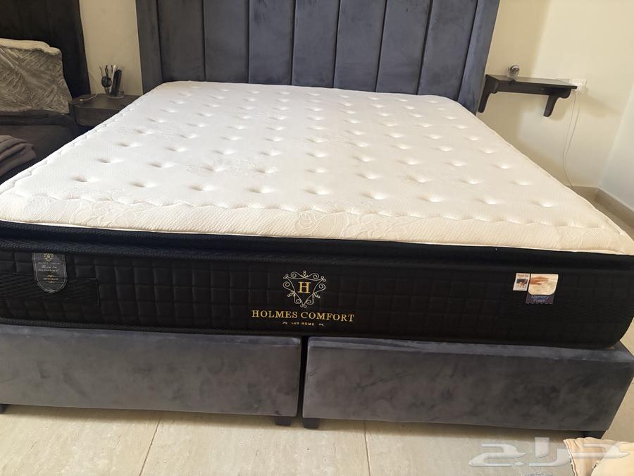 مرتبه طبيه نظيفه ومريحه السعر 1500 قابل للتفاوض64445946583297110