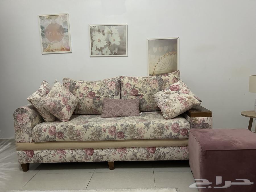 Two sofas for 400, both64444849387777112