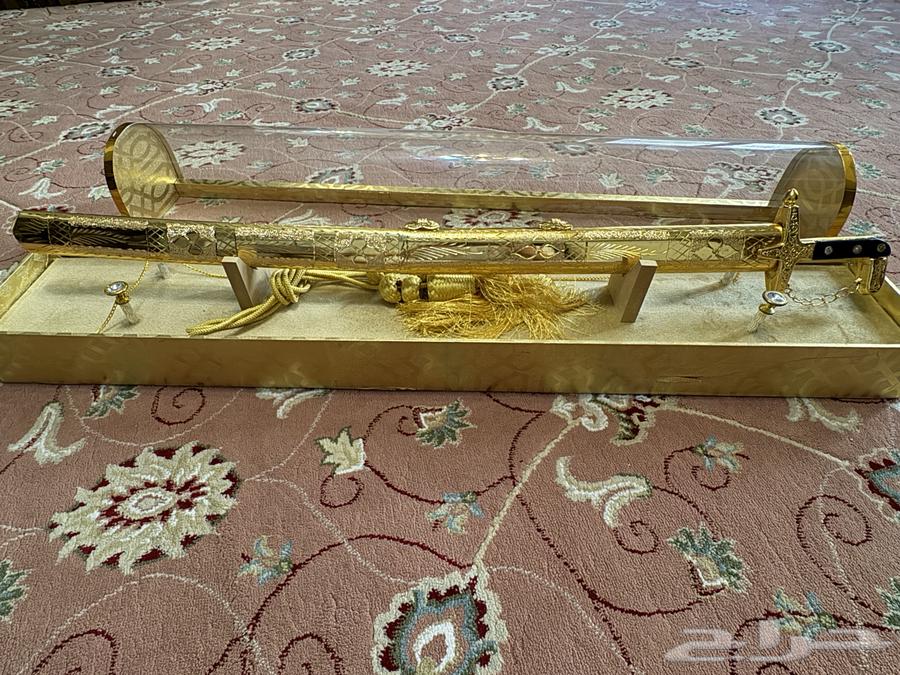للبيع سيف هدية فاخر ونظيف64446677166209110