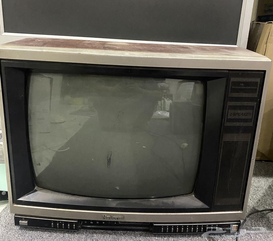 Vintage TVs and Video Equipment64442925121282112