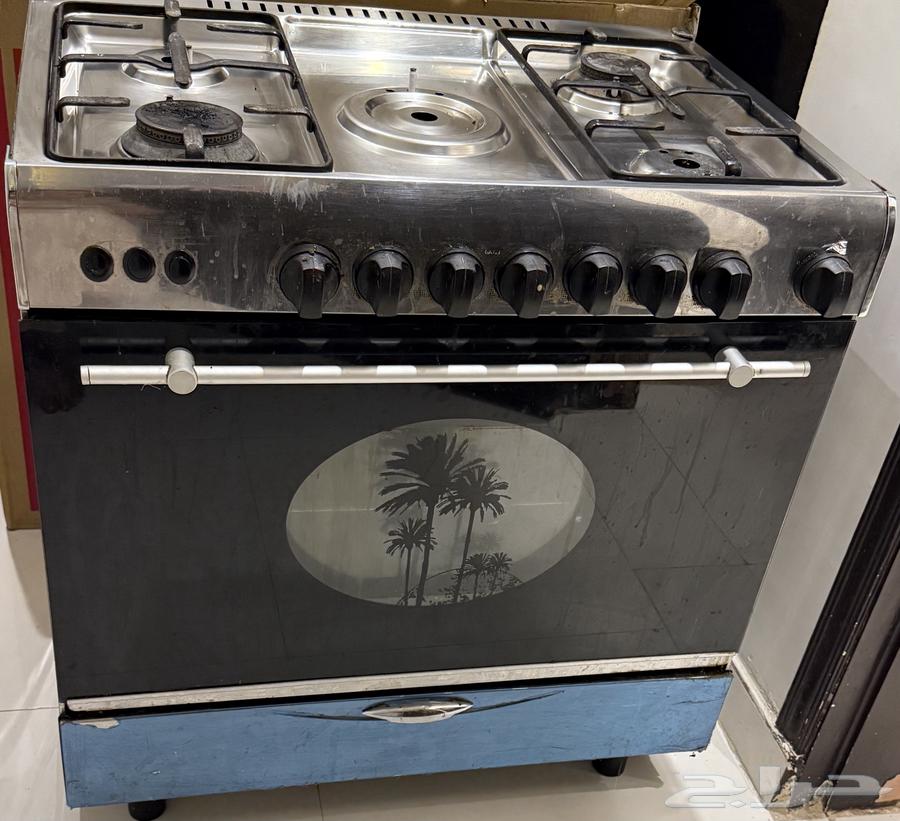 فرن غاز. نظيف وشغال معاد العين اللي ب الوسط64447997758977110