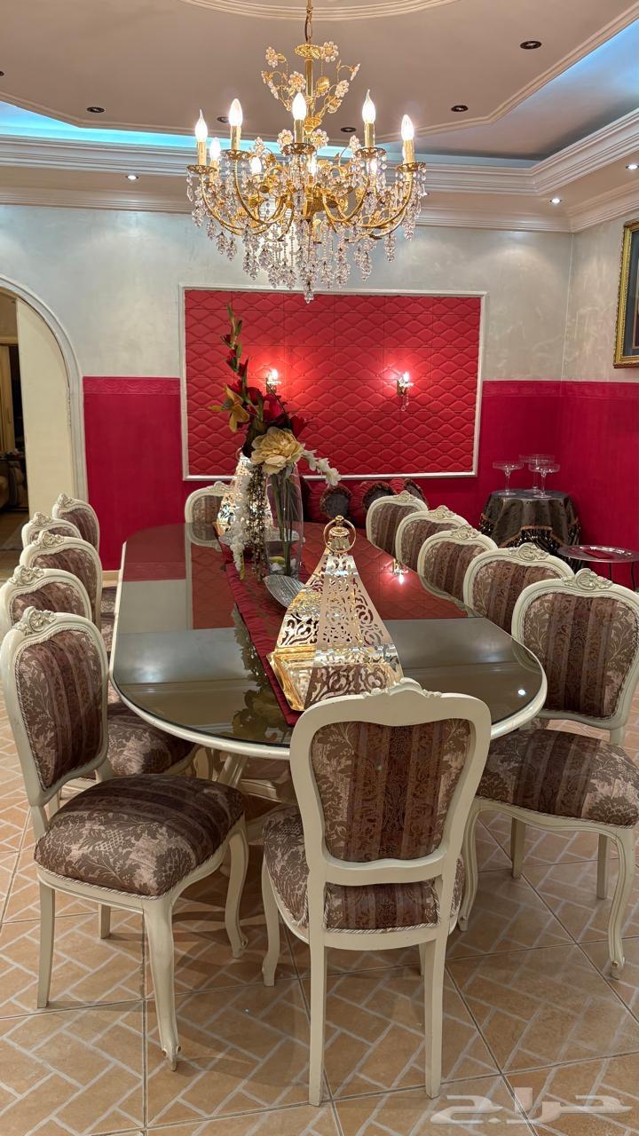 Dining table, cabinet, and dessert serving table64447375907843113