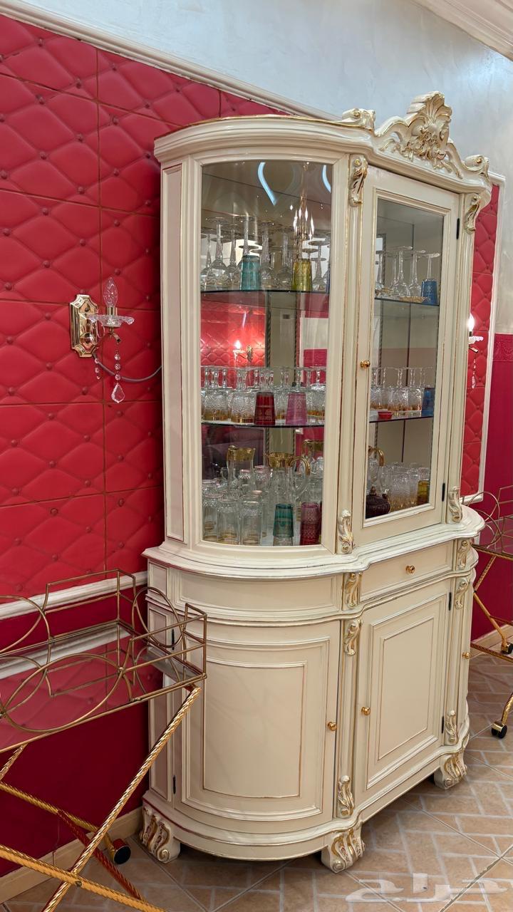 Dining table, cabinet, and dessert serving table64447375907843111