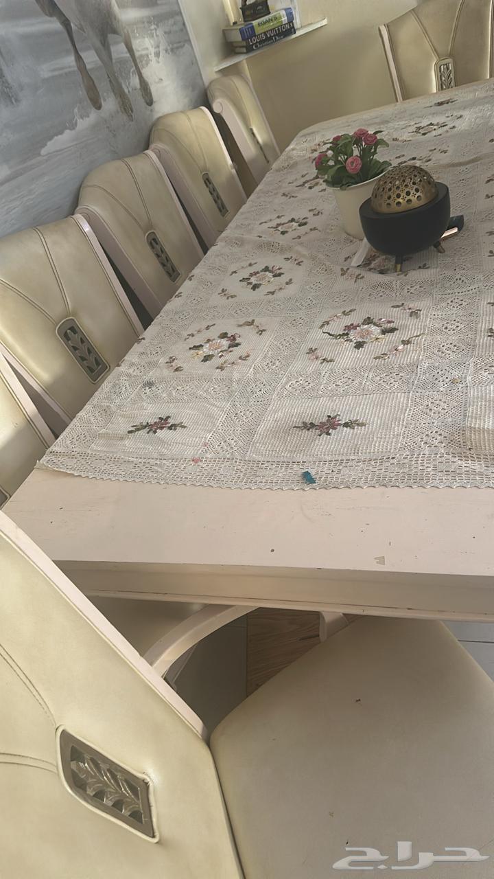 Dining table for 10 people with some defects shown in the picture64448833517313110