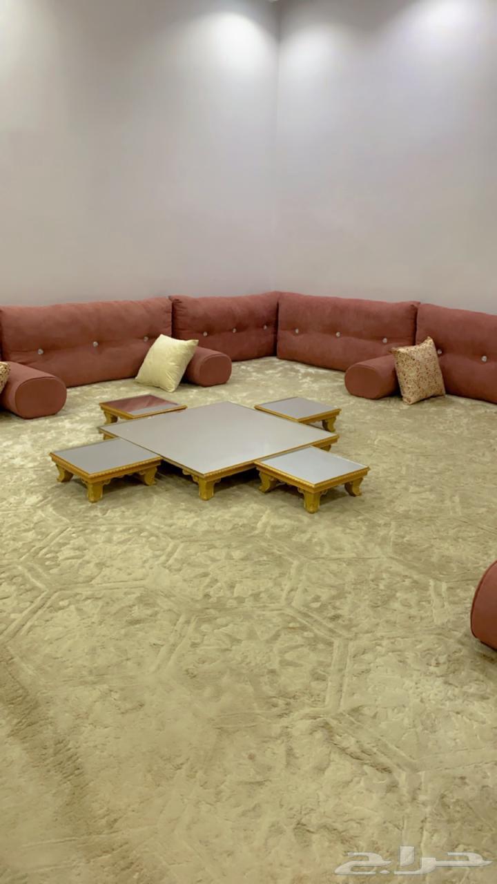 مجلس نساء مع طاولات للبيع التواصل واتس اب فقط64447216620931110