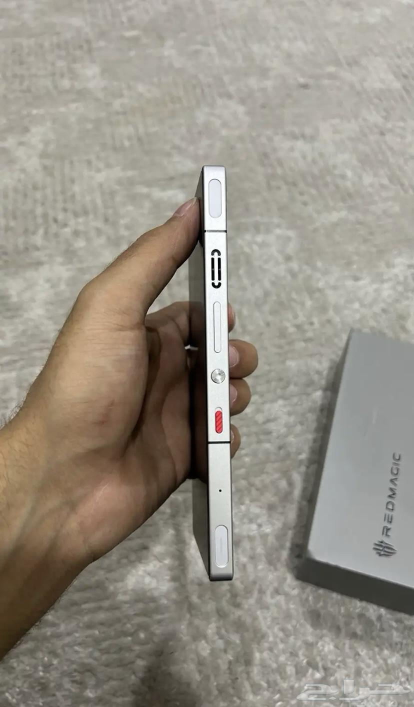 رد ماجيك 10برو نسخة عالمية 16 رام 512 قيقا64447666005377113