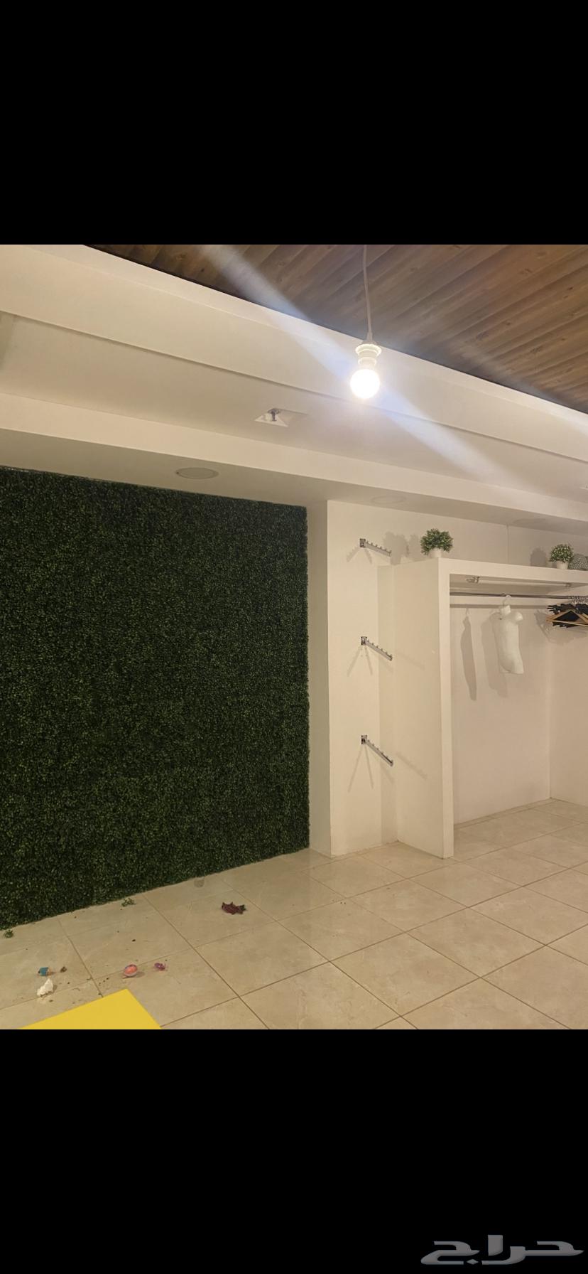 Luxury Artificial Wall Grass, Like New, Two Wooden Boxes for Display Case64443047379971111