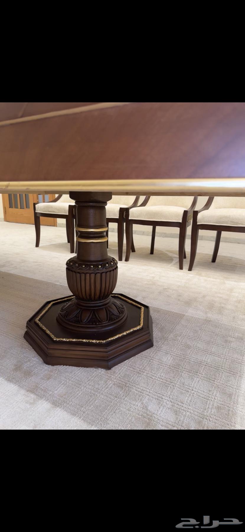 طاولة طعام خشب زان نيو كلاسيك مع البوفيه جديدة لم تستعمل64447163287042114