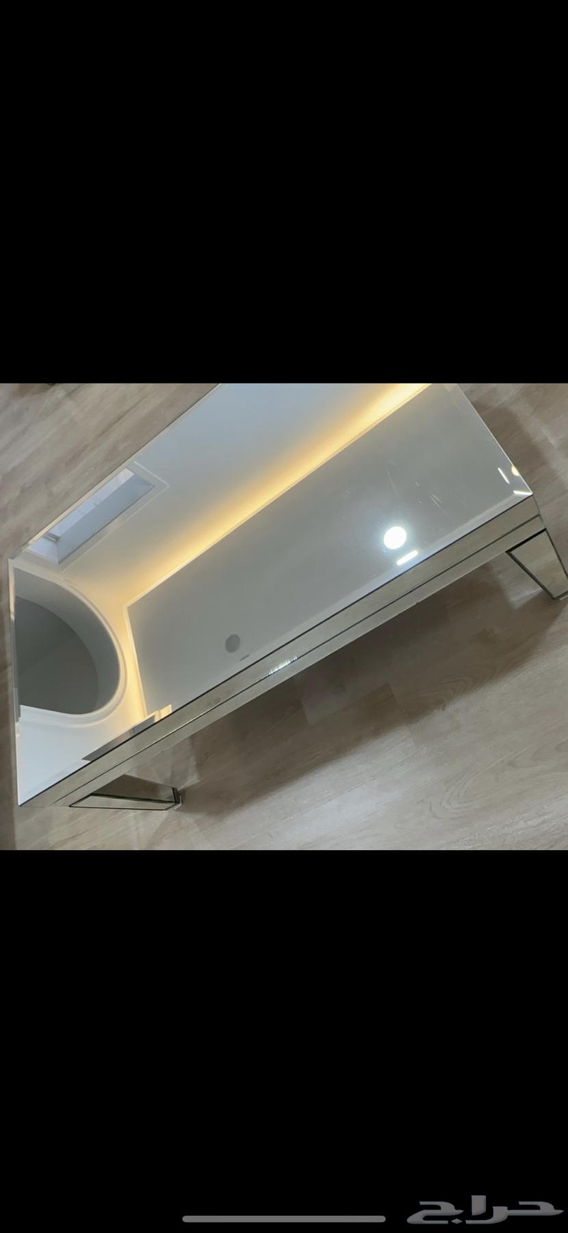 طاولة للبيع64444218047363111