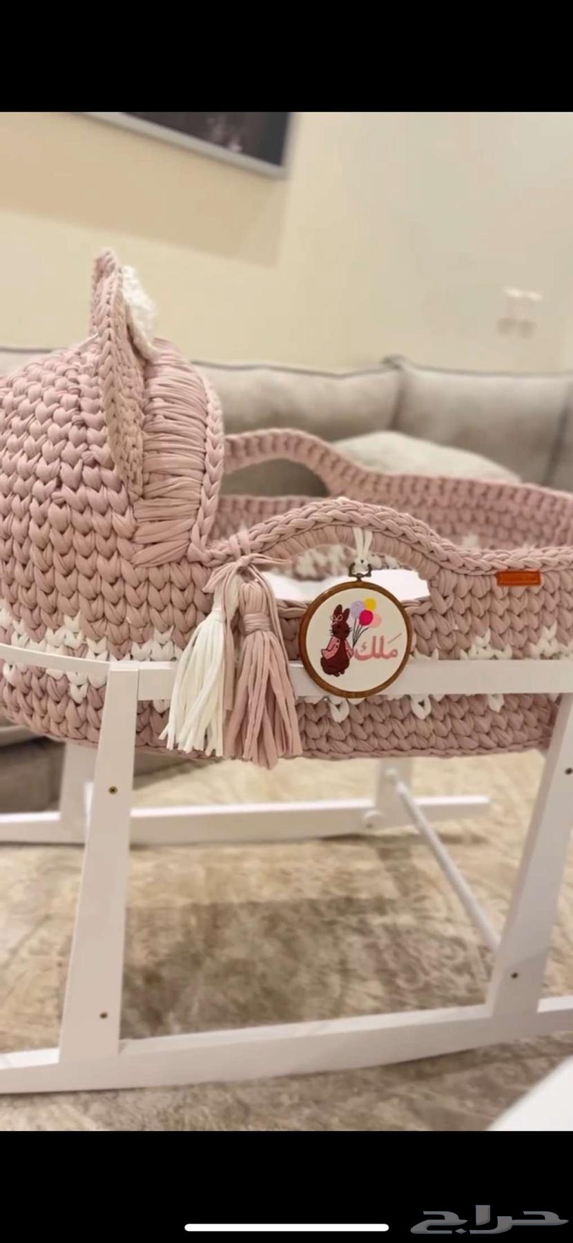 سرير اطفال ومدخل استقبال64446216560898112