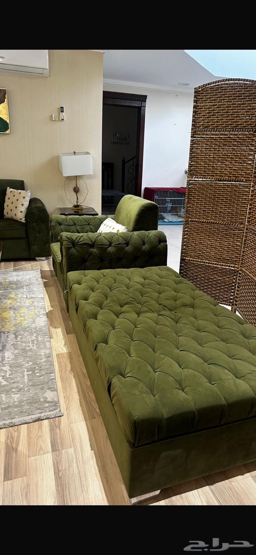 Three-piece rectangular sofa and one small piece and rectangular puff64444781616129111