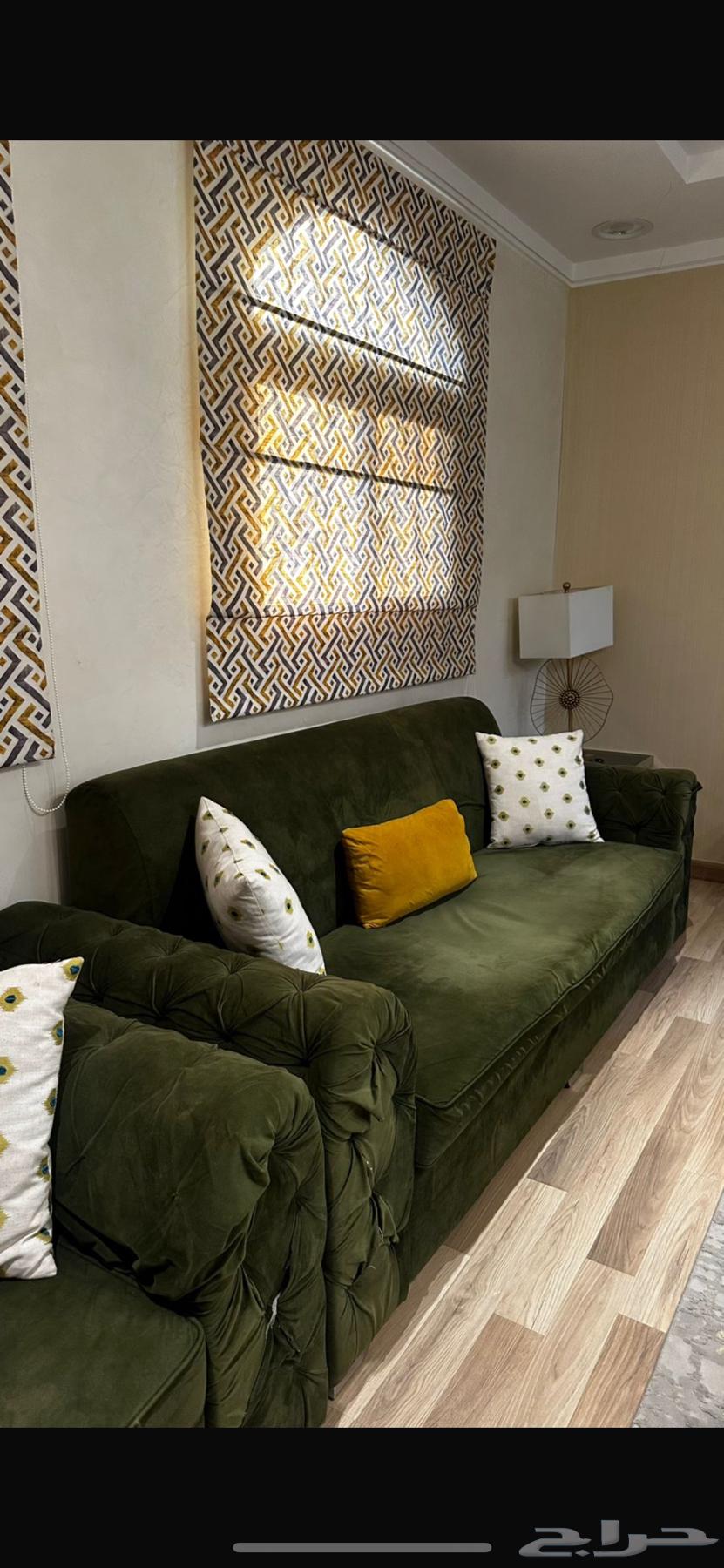 Three-piece rectangular sofa and one small piece and rectangular puff64444781616129110