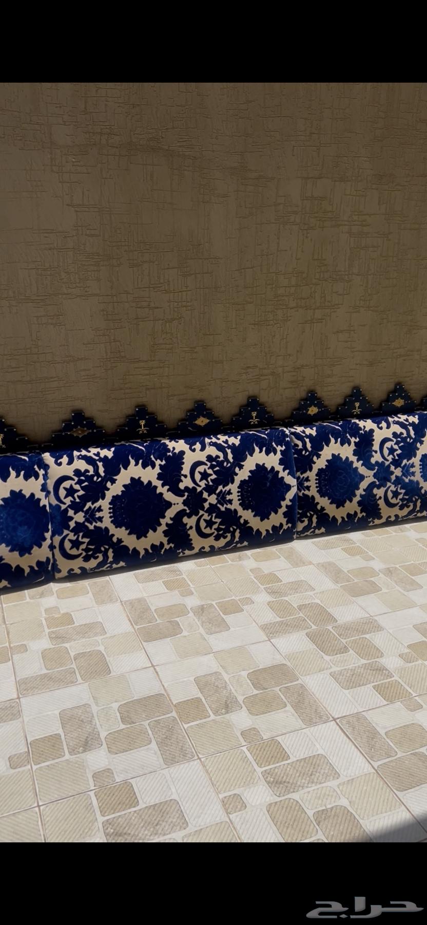 Attached and ventilated sofa64443317467906114