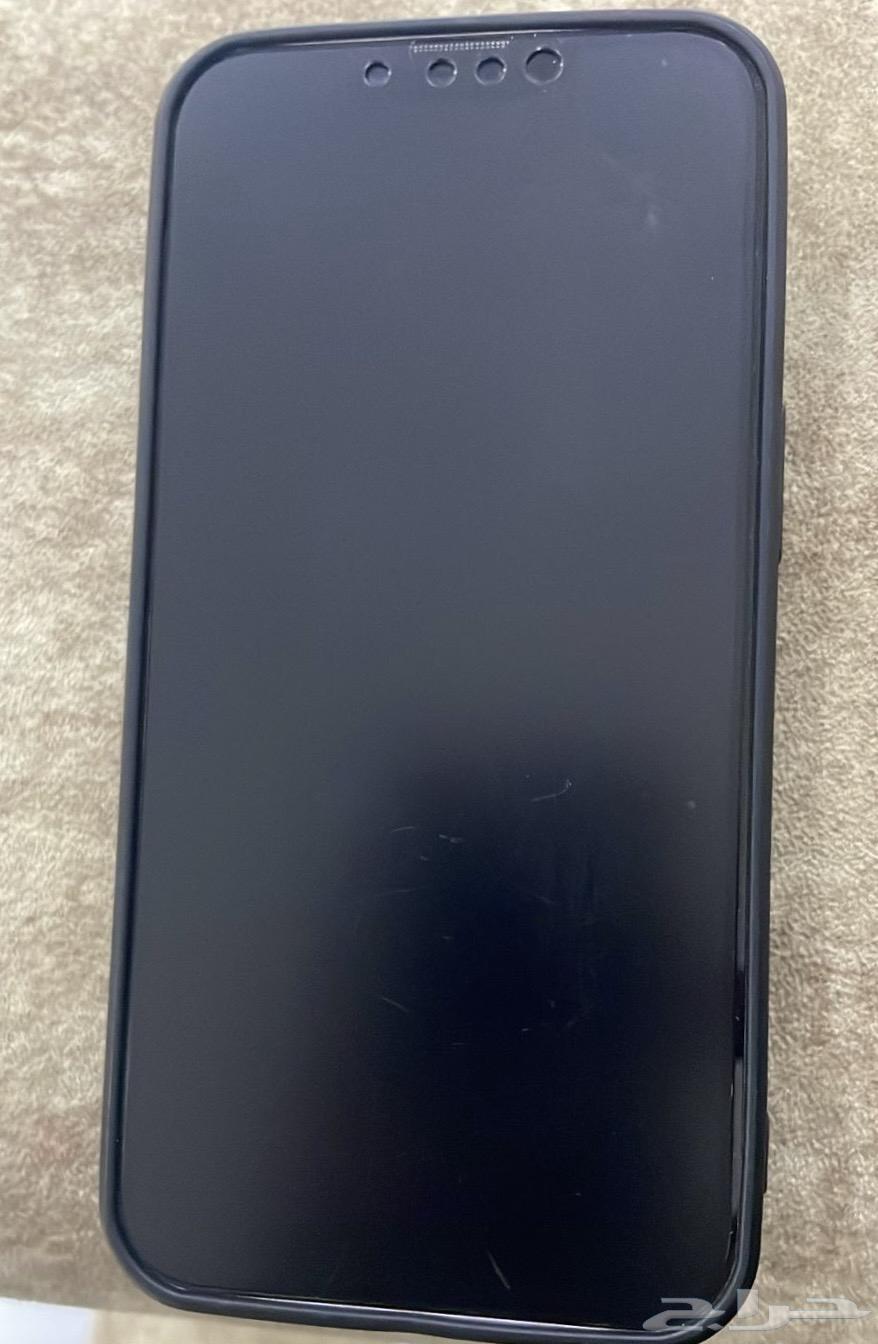 iPhone 1464442268388610110