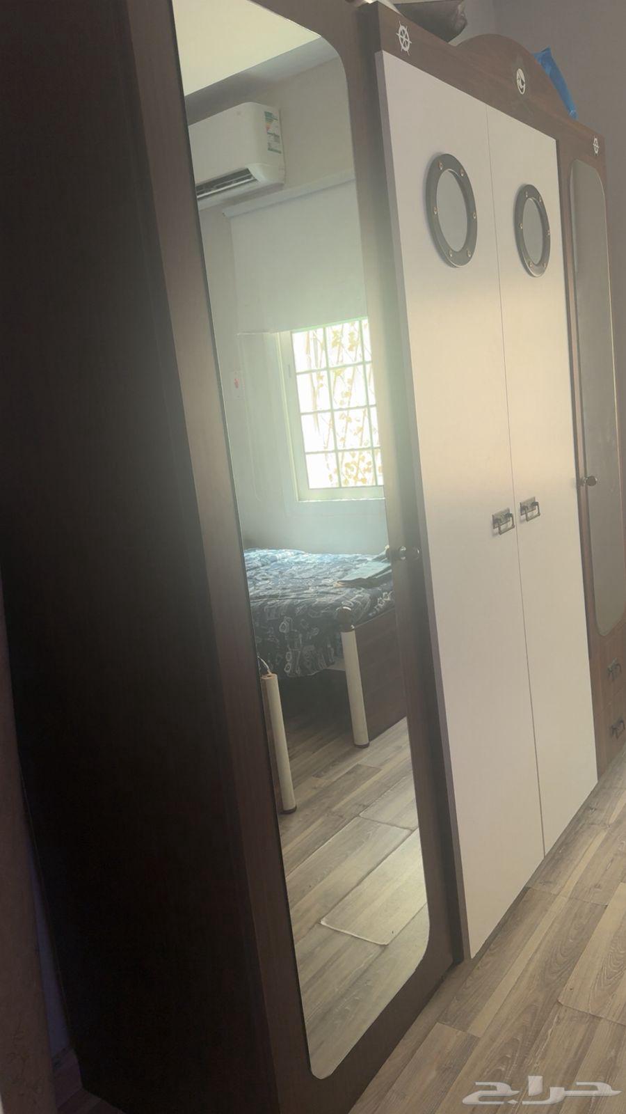 غرفه مره نظيييفه وتركي من مفروشات بيت العز64447665976705110