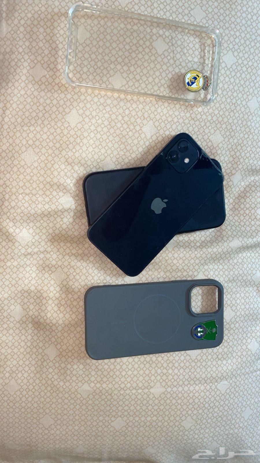 iPhone 12 regular in very clean condition64447176631938112