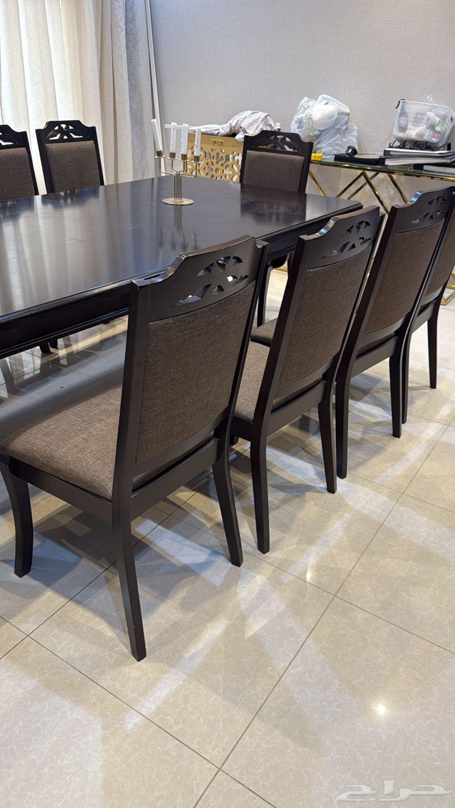 New table with 10 chairs64448407552258112