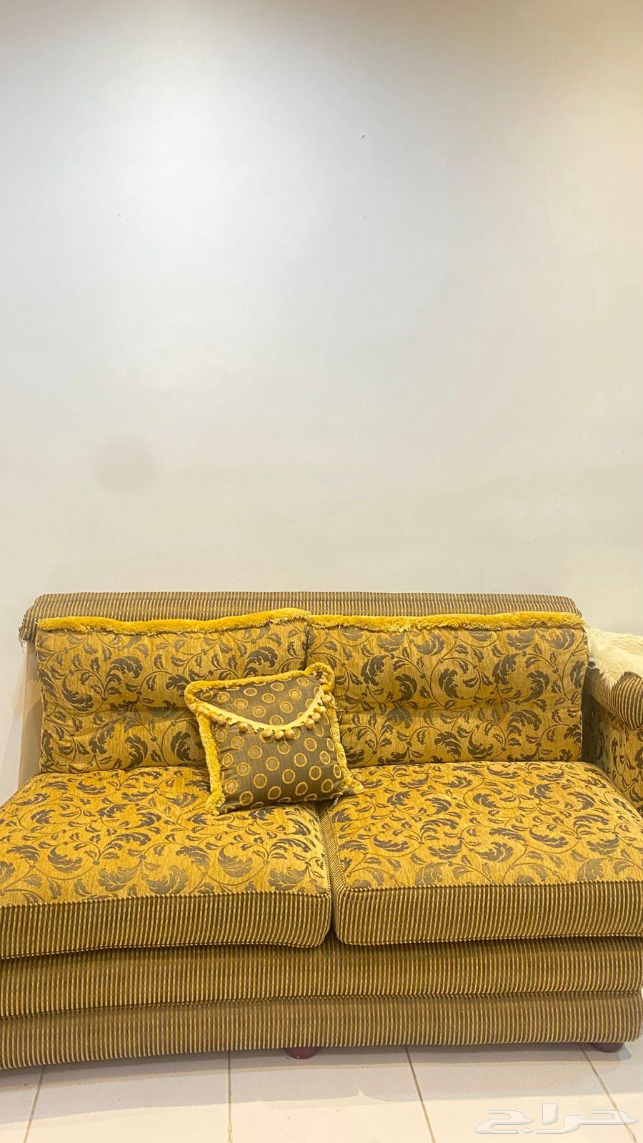 Clean used sofa64443263421825111
