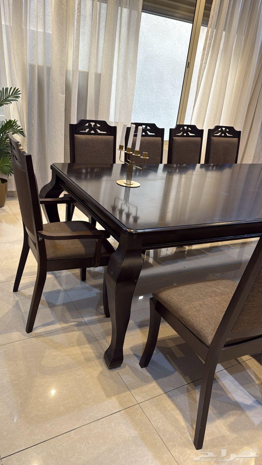 New table with 10 chairs64448407552258111