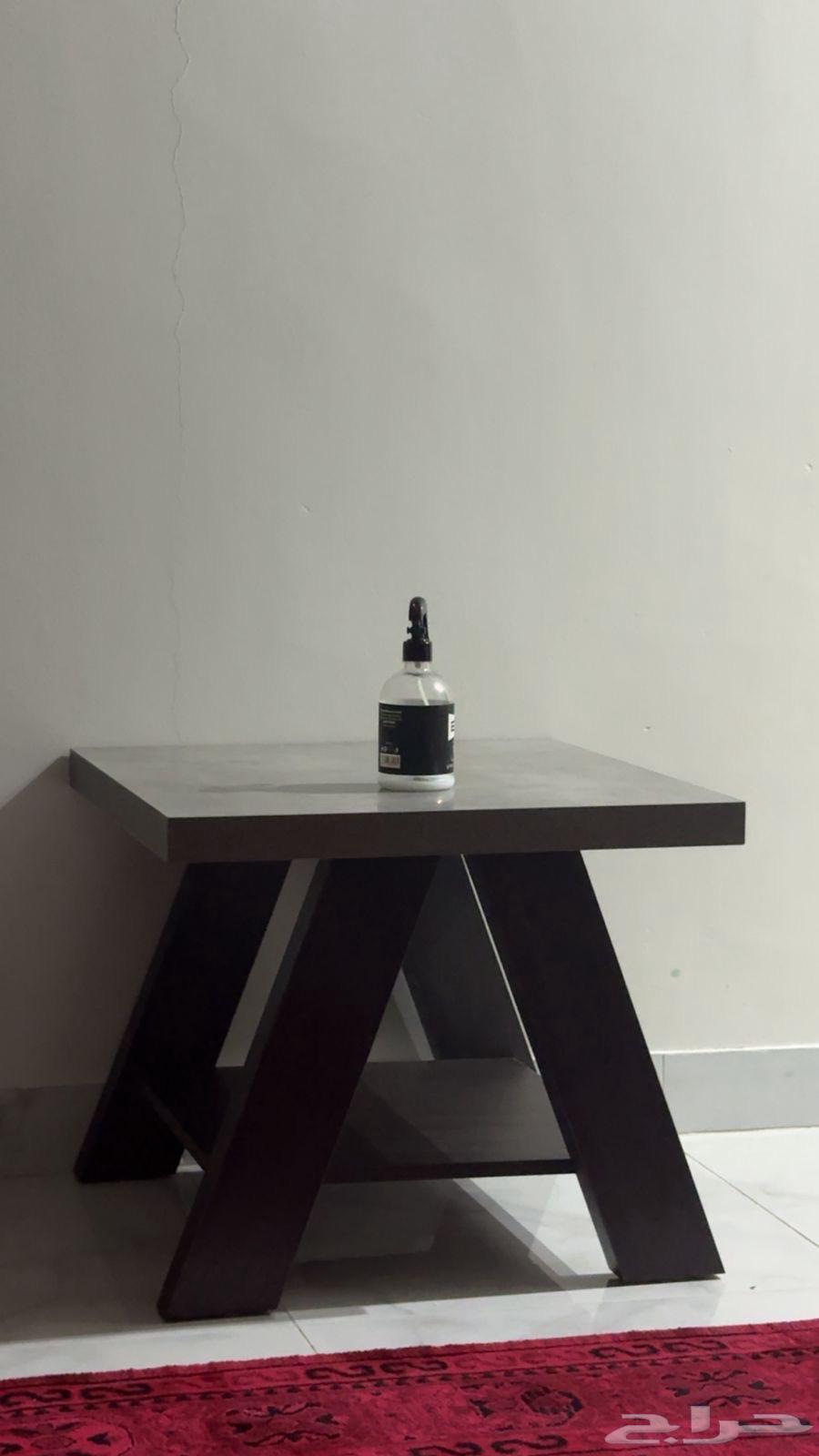 Serving tables64442433613953110