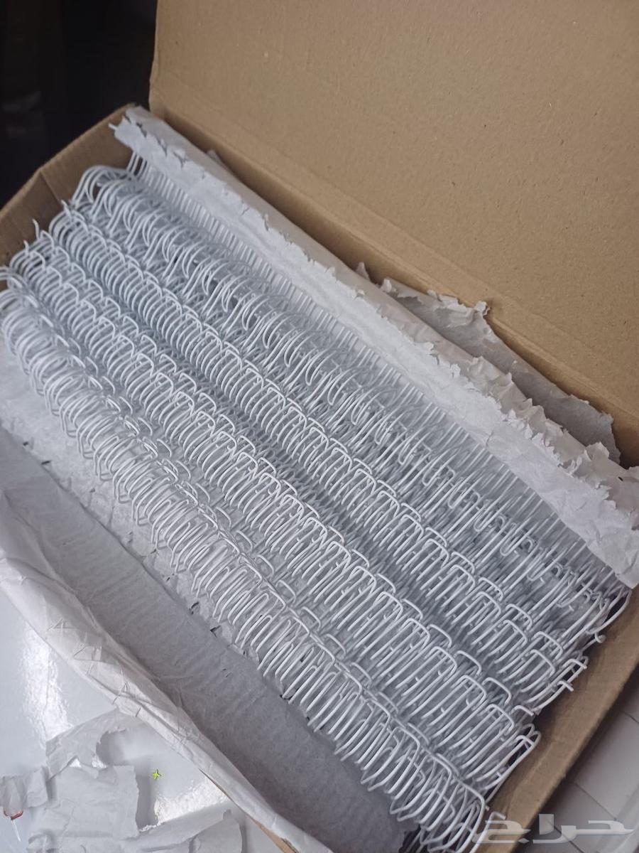 آلة تخريم الورق سينش مع أسلاك الربط كله ب 400 ريال64446470189187113