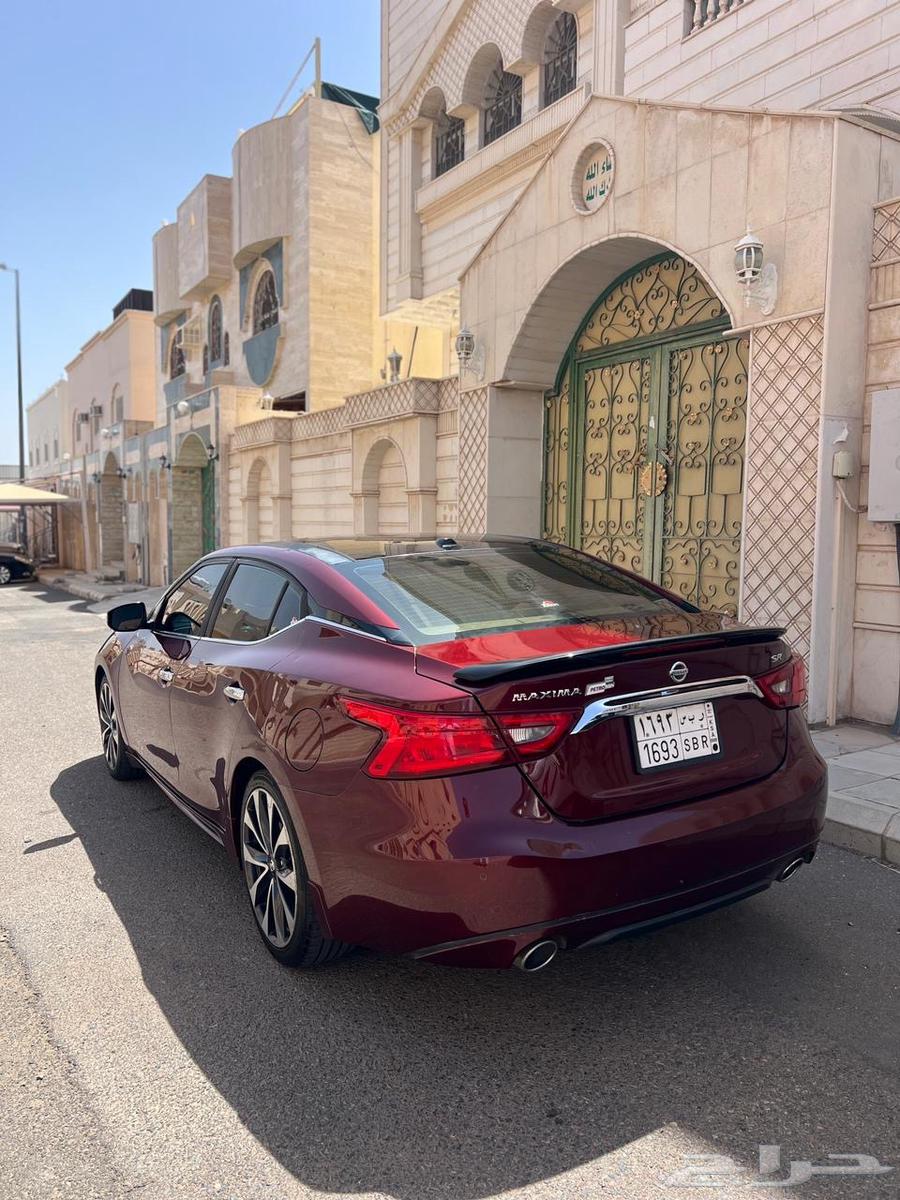 Maxima 1764608078374915113