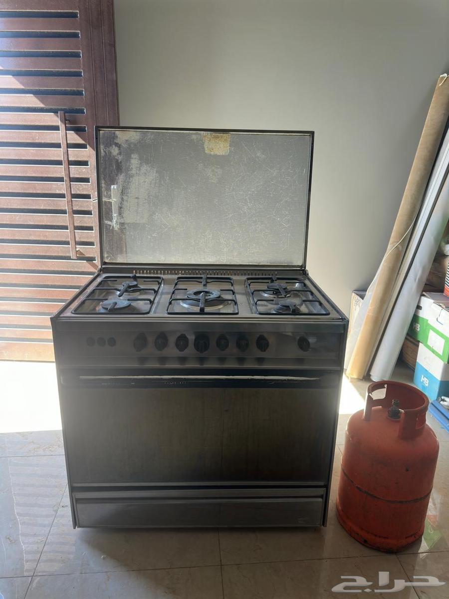 فرن غاز خمس عيون مع إسطوانة غاز حالته نظيفة64443736022145112