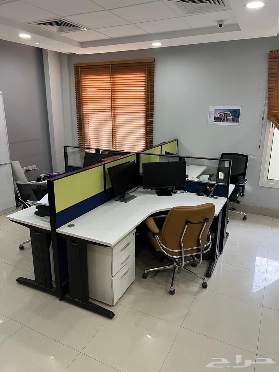 Corporate Tables and Desks64447296431491114