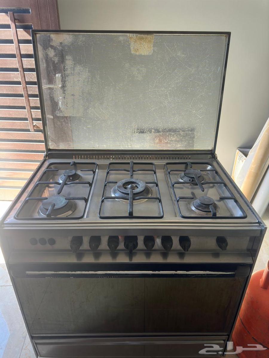 فرن غاز خمس عيون مع إسطوانة غاز حالته نظيفة64443736022145111