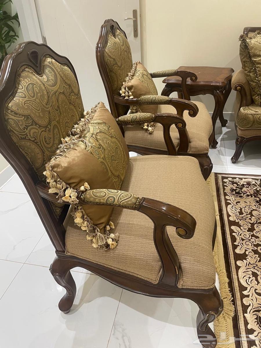 طقم كنب خشب كلاسيكي شبه جديد من المطلق للاثاث64446270582403113