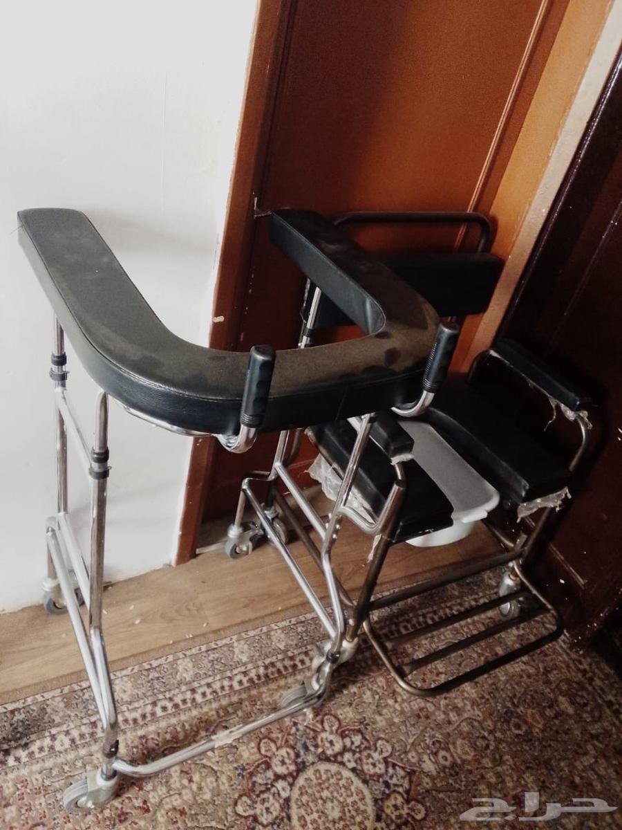 كرسي متحرك  مشايه للبيع64447203401089110